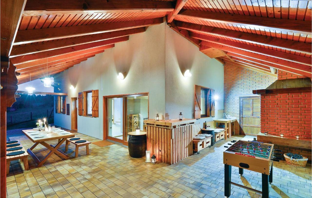 Nice Home In Glina With Sauna Donje Taboriste Exterior photo